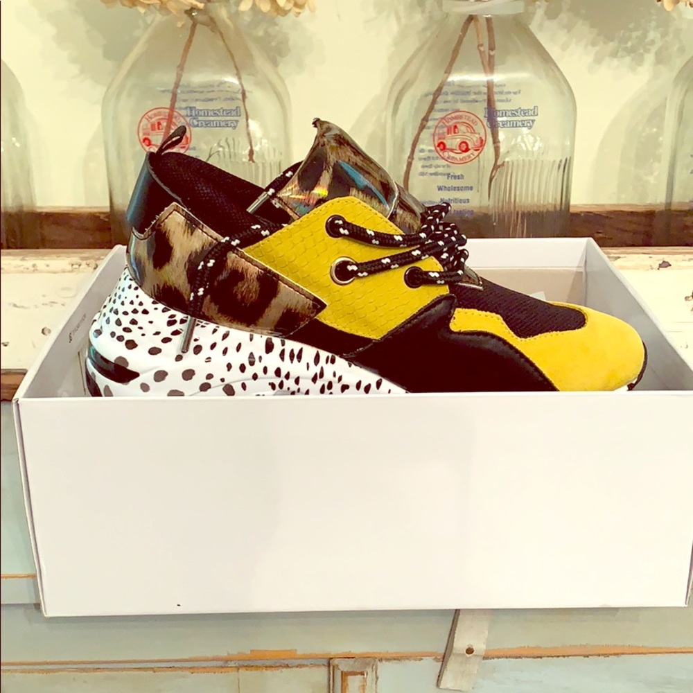 Steve Madden cliff platform sneakers